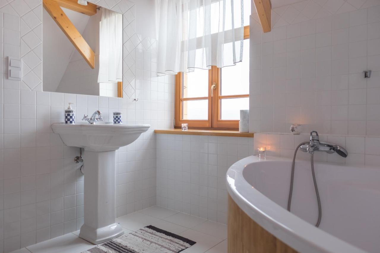 Miodowa Kolonia Bed & Breakfast Białowieża Екстериор снимка
