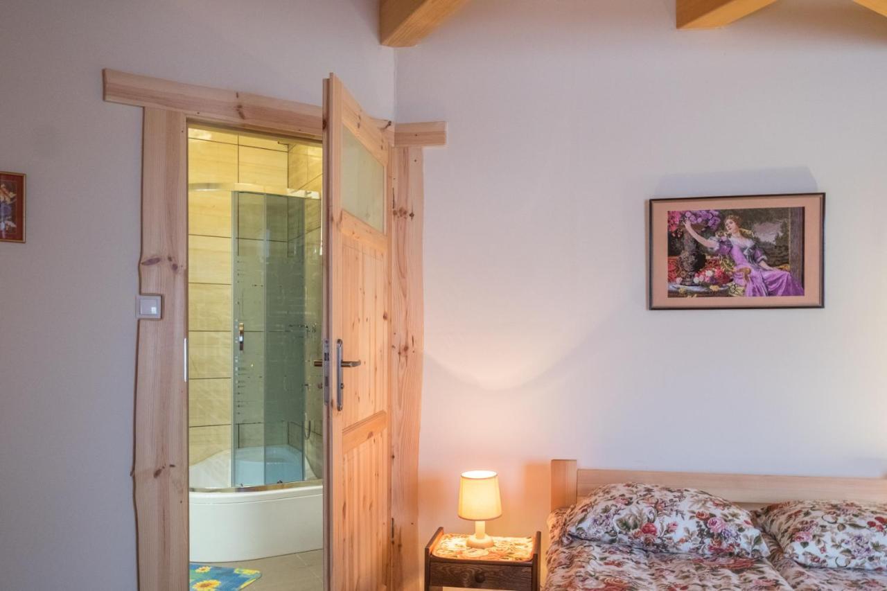 Miodowa Kolonia Bed & Breakfast Białowieża Екстериор снимка