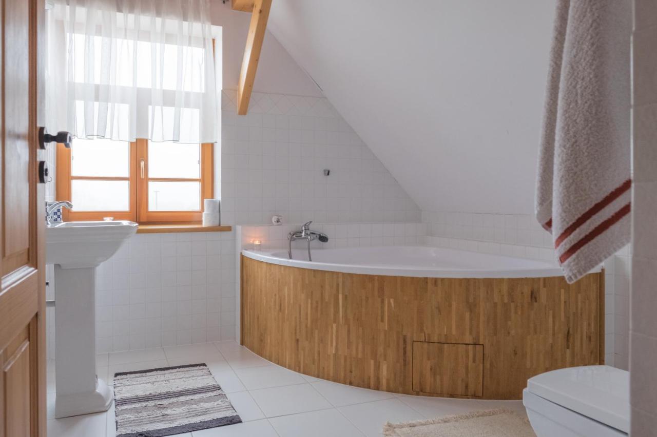 Miodowa Kolonia Bed & Breakfast Białowieża Екстериор снимка