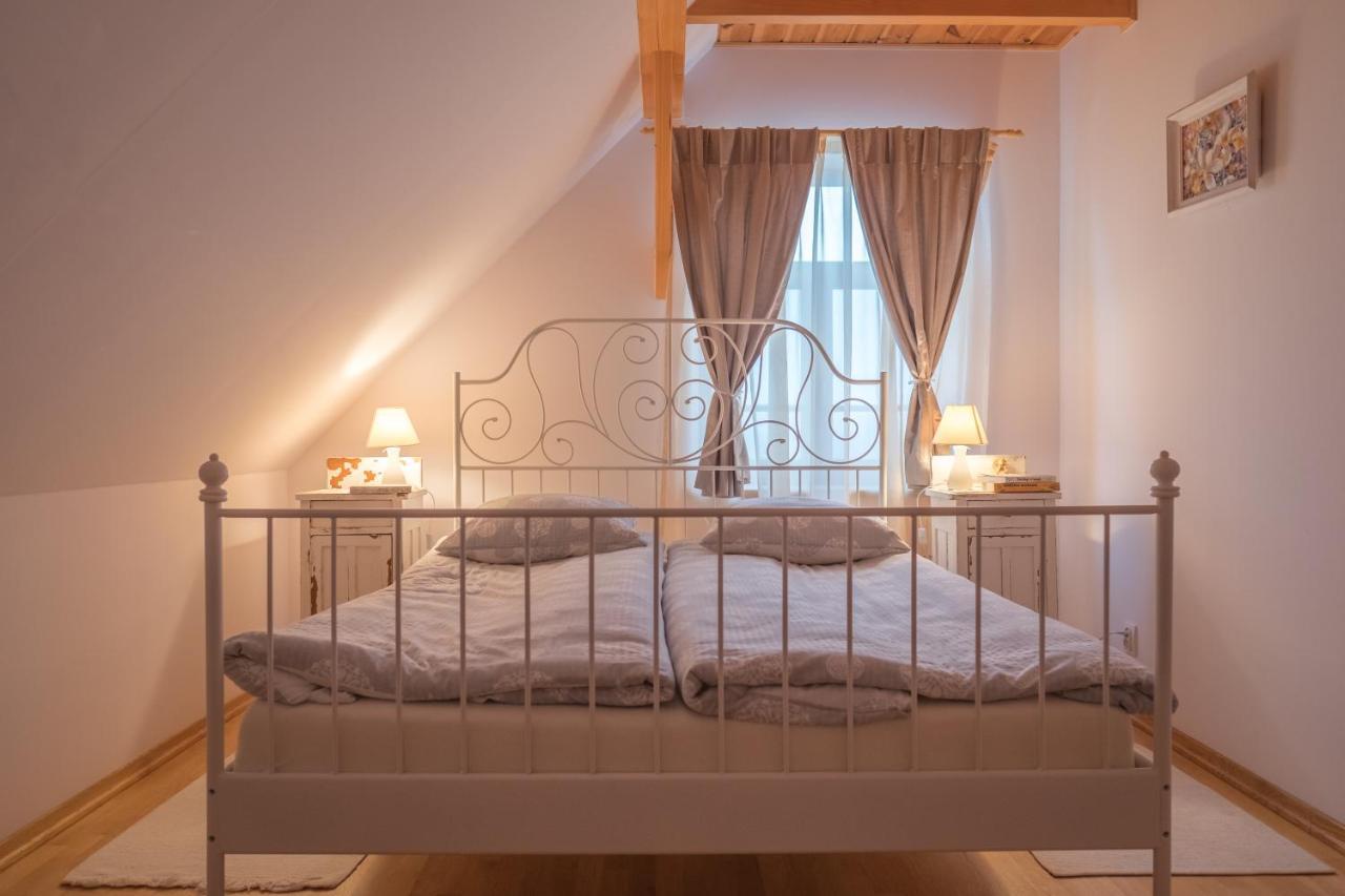 Miodowa Kolonia Bed & Breakfast Białowieża Екстериор снимка