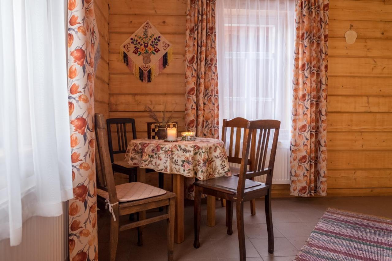 Miodowa Kolonia Bed & Breakfast Białowieża Екстериор снимка