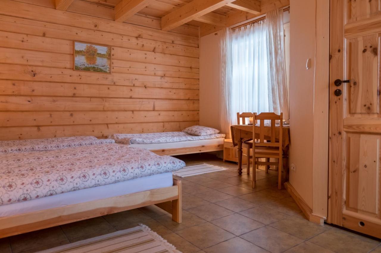 Miodowa Kolonia Bed & Breakfast Białowieża Екстериор снимка