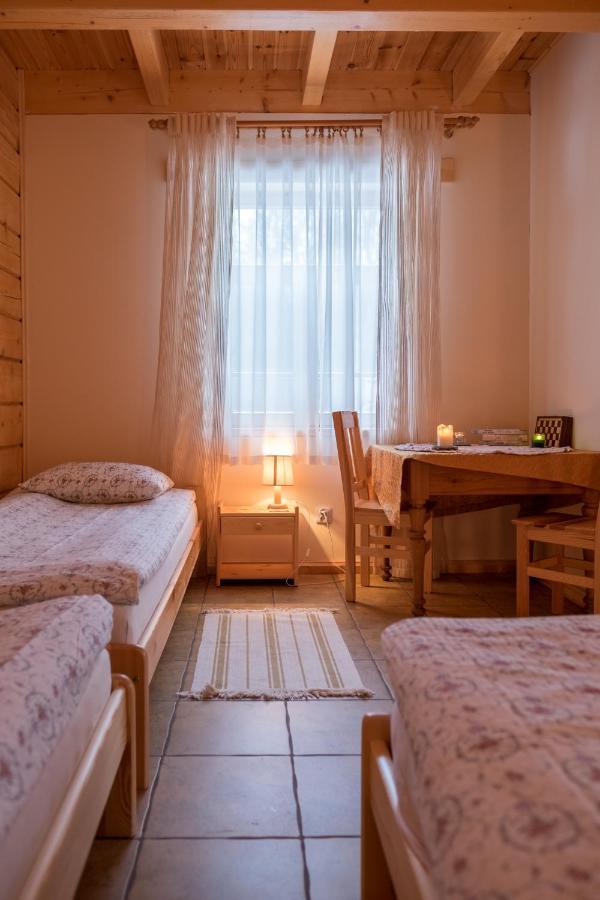 Miodowa Kolonia Bed & Breakfast Białowieża Екстериор снимка