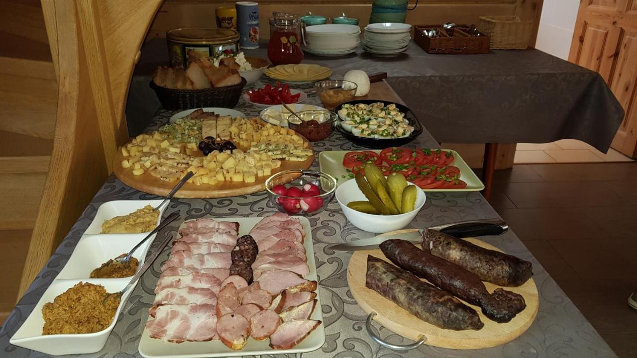 Miodowa Kolonia Bed & Breakfast Białowieża Екстериор снимка