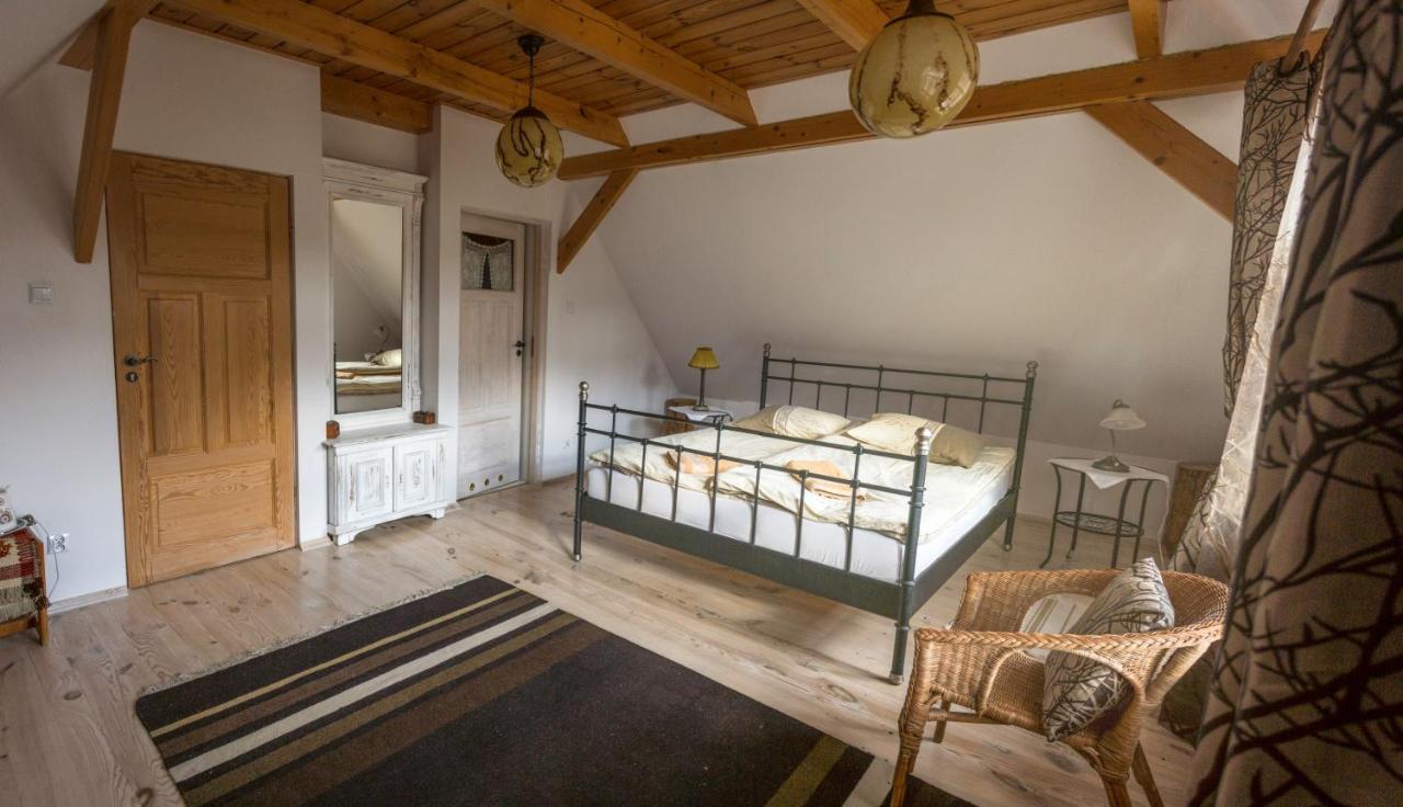 Miodowa Kolonia Bed & Breakfast Białowieża Екстериор снимка