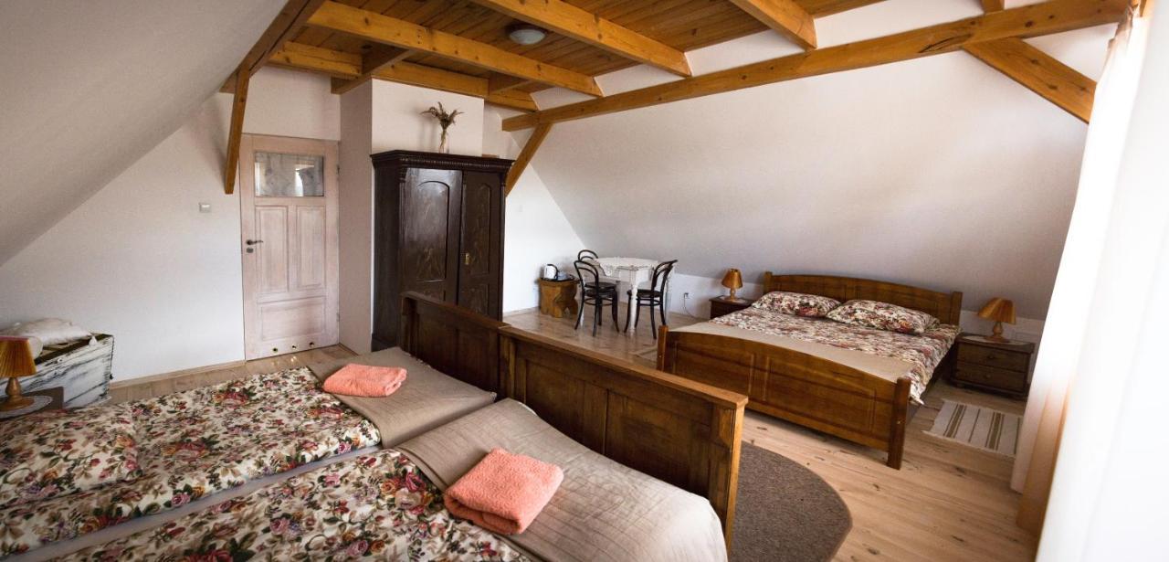 Miodowa Kolonia Bed & Breakfast Białowieża Екстериор снимка